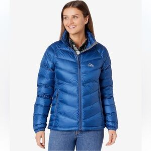L.L. Bean Women's Ultralight 850 Down Jacket